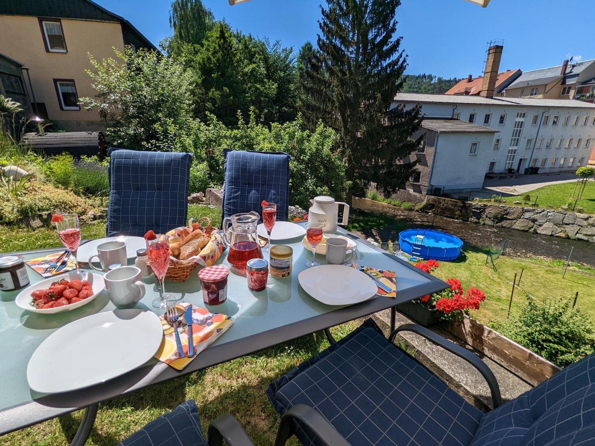 Hw4B - Urlaubsmagie - Zentral Mit Gemeinschaftsgarten, -Pool, -Sauna & Whirlpool เซบนิทซ์ ภายนอก รูปภาพ